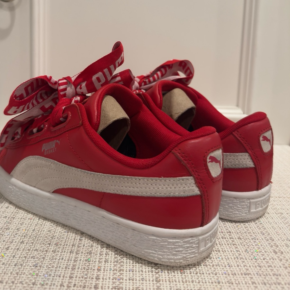 ❤️👟 SOLD - Puma Women’s Heart Basket DE Red Leather & White Sneakers - Picture 6 of 13